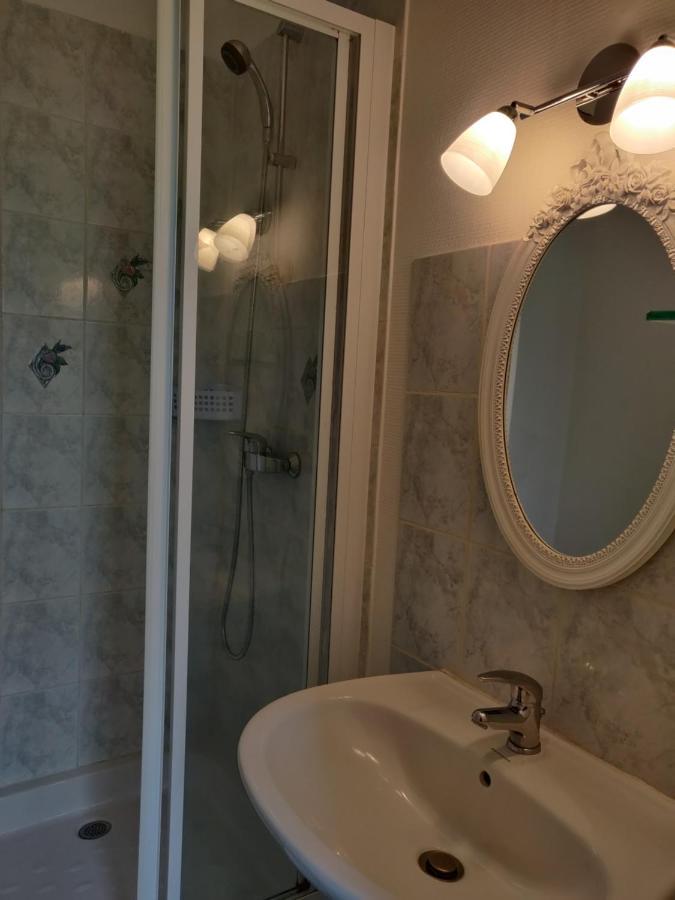 Les Fleurs Du Mont Bed and Breakfast Caux Εξωτερικό φωτογραφία